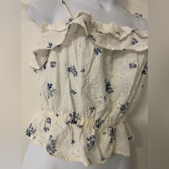 T37a- AMERICAN EAGLE White-Blue Floral EYELET Embroidered Ruched Spaghetti Top - Picture 2 of 6